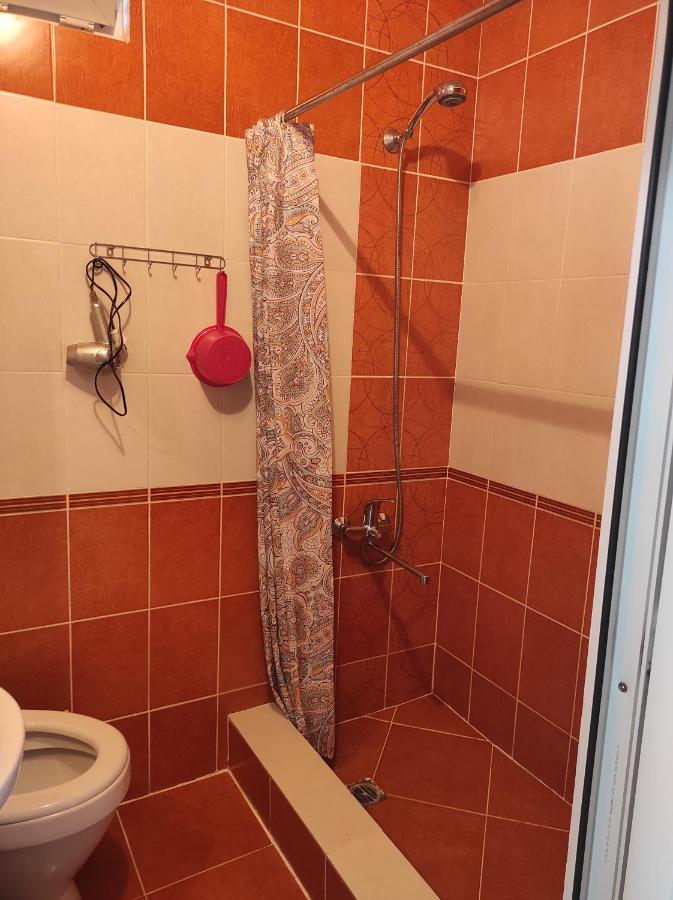 Гостевой Дом Лума Hotel Sukhumi Bagian luar foto